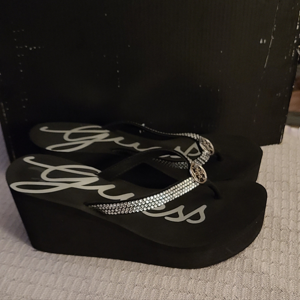 Sandals - Picture 2 of 4